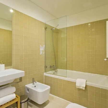 Cardosas Square By Hosts Oporto