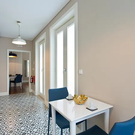 Cardosas Square By Hosts Appartement Oporto