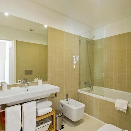 Cardosas Square By Hosts