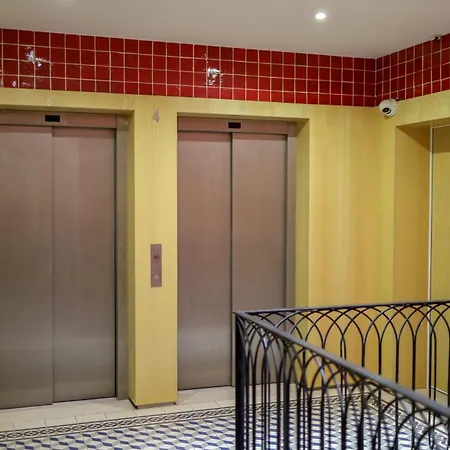 Cardosas Square By Hosts Appartement *