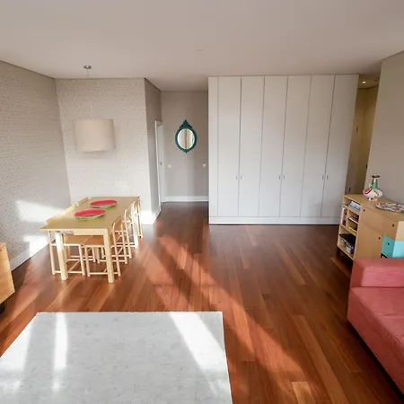 Cardosas Square By Hosts Oporto