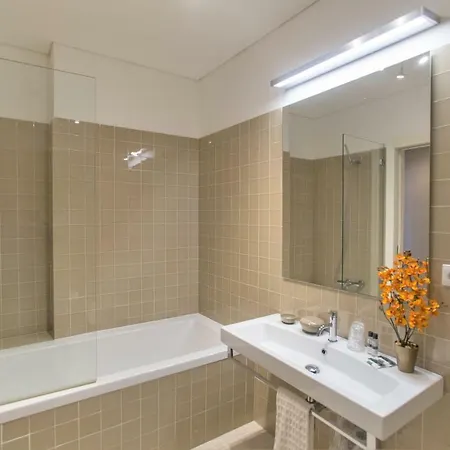 Cardosas Square By Hosts