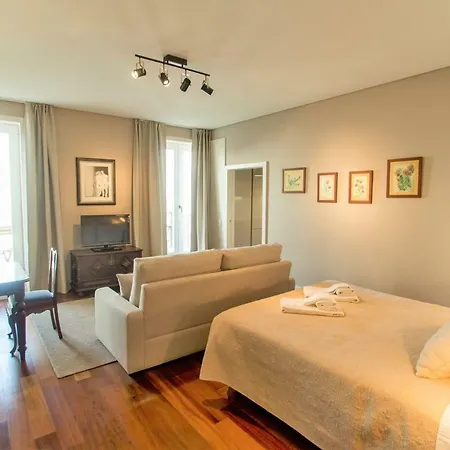 Cardosas Square By Hosts * 波尔图