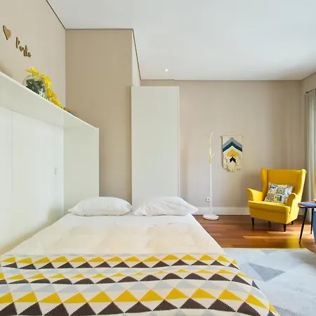公寓 Cardosas Square Luxury By Hosts