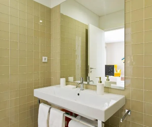 Cardosas Square By Hosts