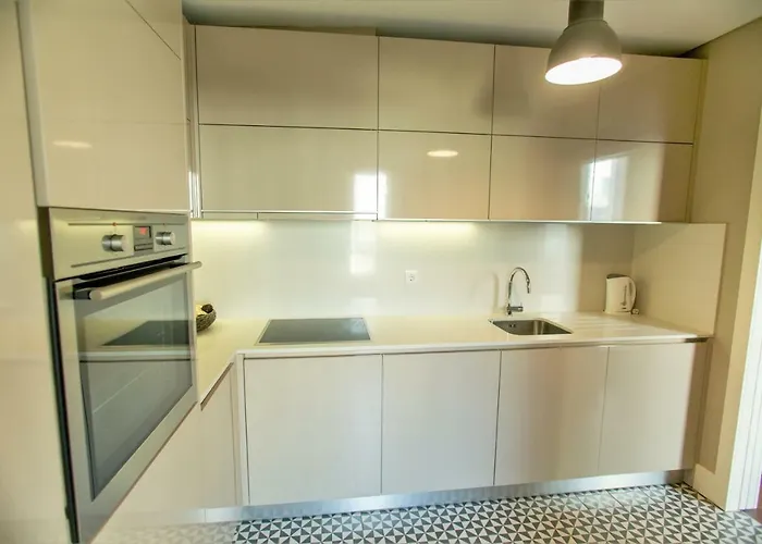 Cardosas Square By Hosts *