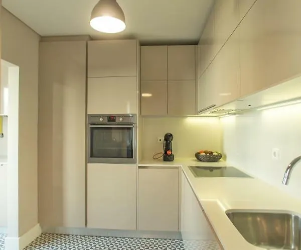 Cardosas Square By Hosts Oporto