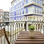 Apartman Cardosas Square By Hosts