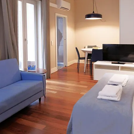 Cardosas Square By Hosts Apartman