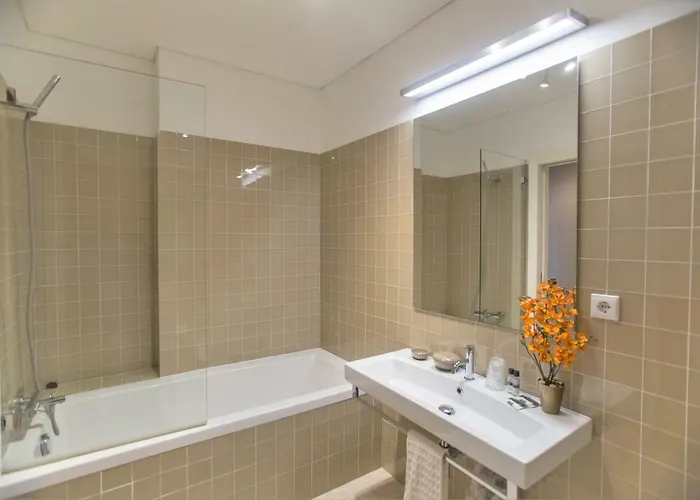 Cardosas Square By Hosts